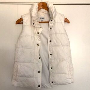 Old Navy White Puffer Vest